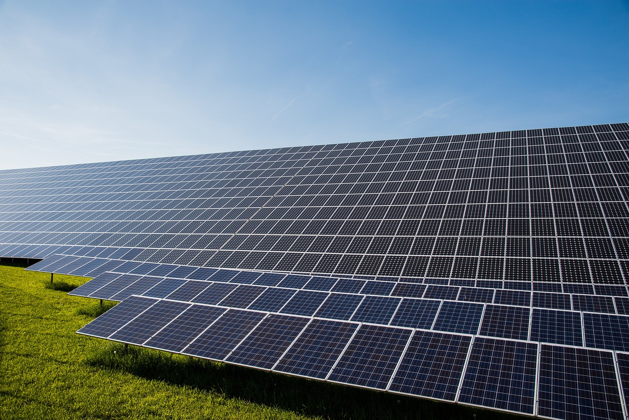 entdecken sie, wie die energiewende wirtschaft, umwelt und gesellschaft in deutschland prägt. informieren sie sich über herausforderungen, lösungen und aktuelle entwicklungen rund um erneuerbare energien und nachhaltige zukunft.